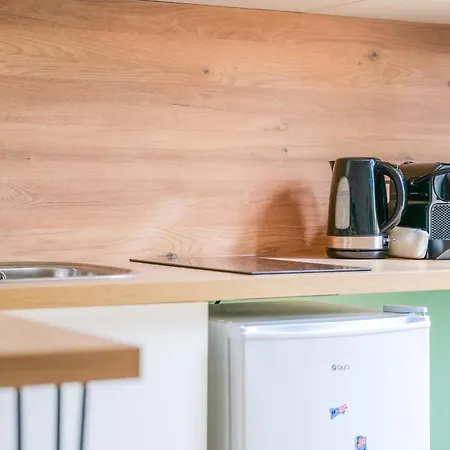 Joli Avec Terrasse - Proche Château - 2 Personnes Appartement *