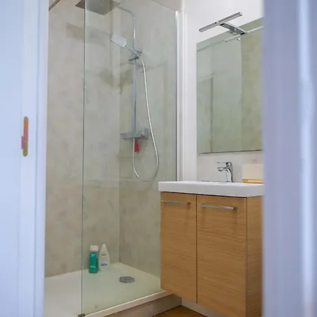 Appartement Joli Avec Terrasse - Proche Château - 2 Personnes