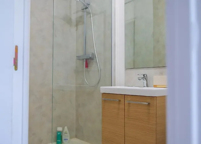 Apartament Joli Avec Terrasse - Proche Chateau - 2 Personnes